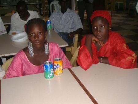 une soeur et une cousine